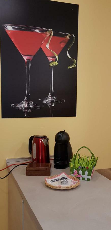 Pied A Terre - Atelier Apartment Verona Luaran gambar